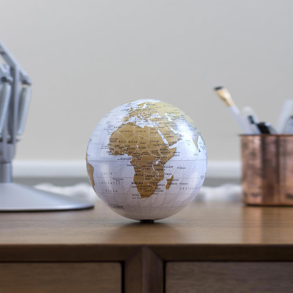 Luckies of London Revolving Globe
